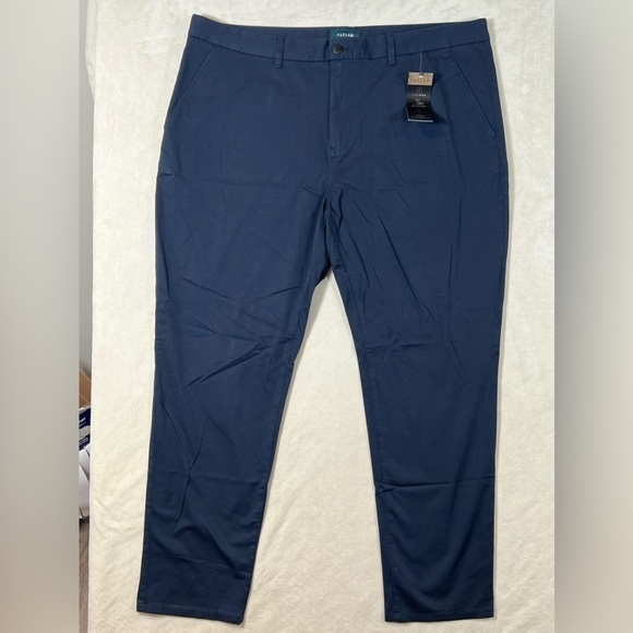 NWT TAYLRD 44W 32L Classic Navy Chino Pants Stretch Cotton Spill Resistant - Picture 2 of 8